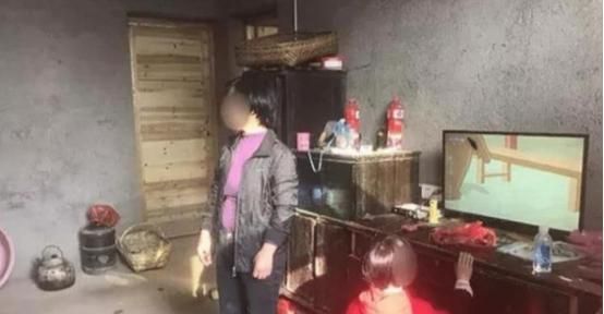 16岁留守女怀孕,4年遭同村5人侵犯,其中一人还是大学生!休闲区蓝鸢梦想 - Www.slyday.coM 16岁留守女怀孕,4年遭同村5人侵犯,其中一人还是大学生!休闲区蓝鸢梦想 - Www.slyday.coM