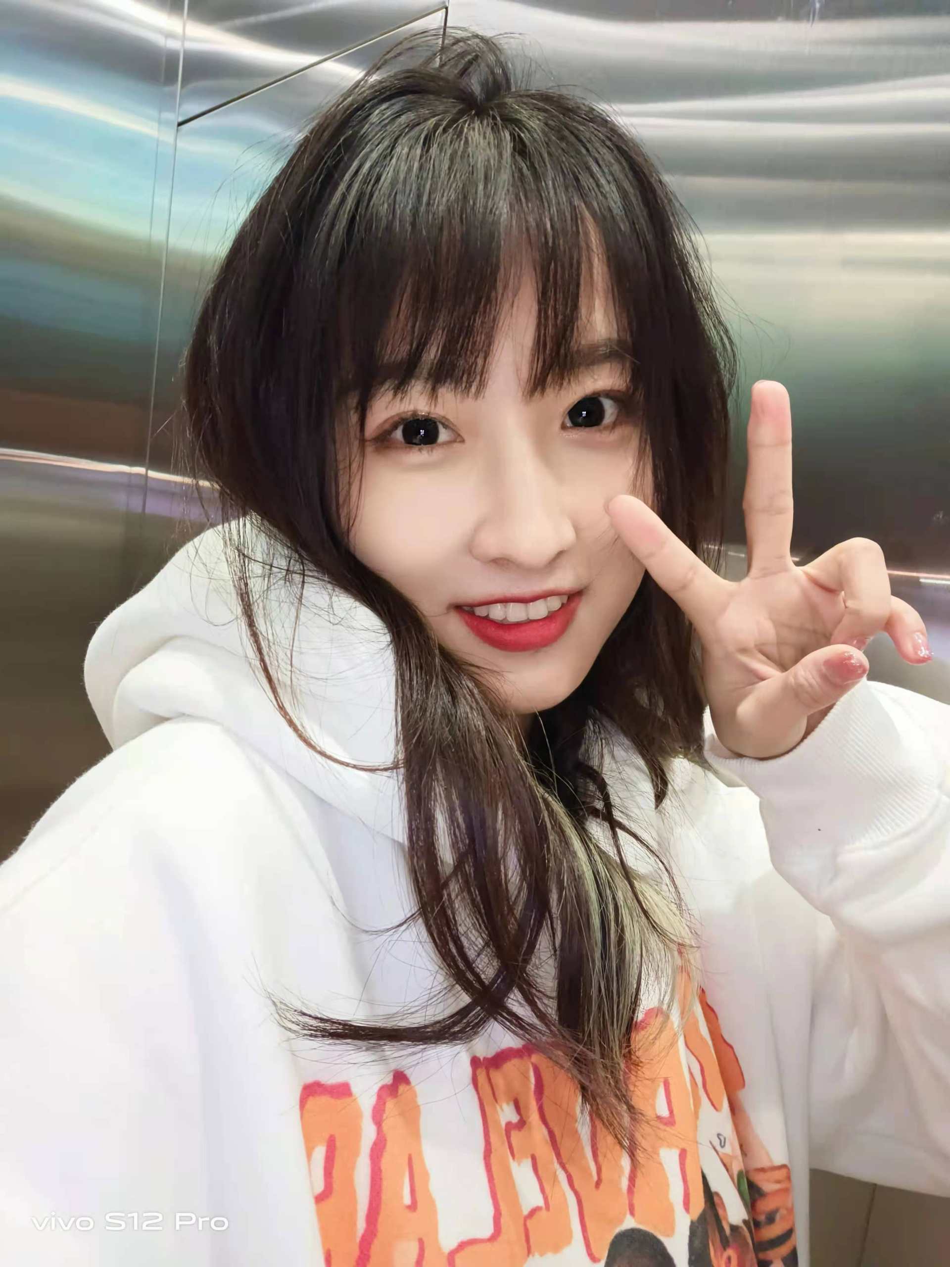 怎样的手机才算合格的自拍手机vivos12pro上手探索