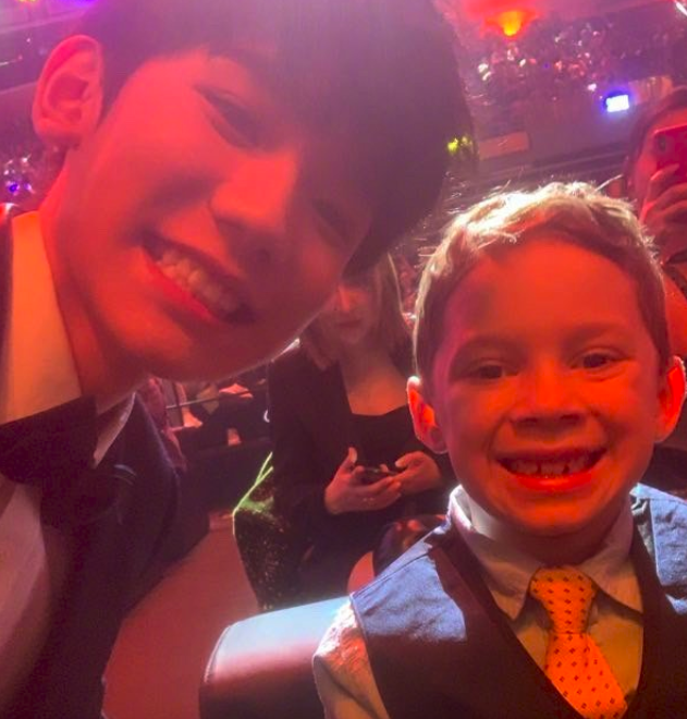 那些曾红极一时的童星怎么样了？假笑男孩靠接祝福视频赚钱休闲区蓝鸢梦想 - Www.slyday.coM