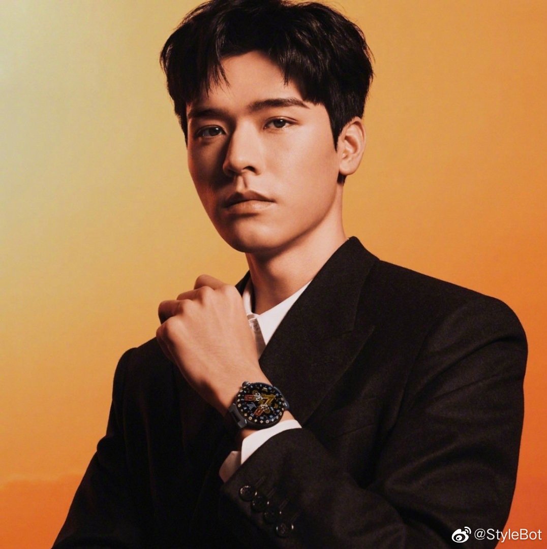 龚俊| 最新品牌大片公开,品牌大使首次解锁全球硬广……|龚俊_新浪