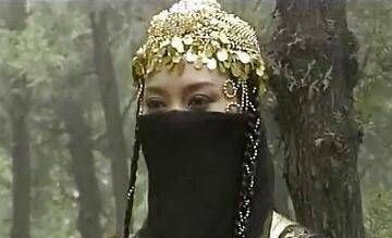 现实中,金珠的扮演者隋娟娟,曾是山东电视台的一名主持人,后来从电视