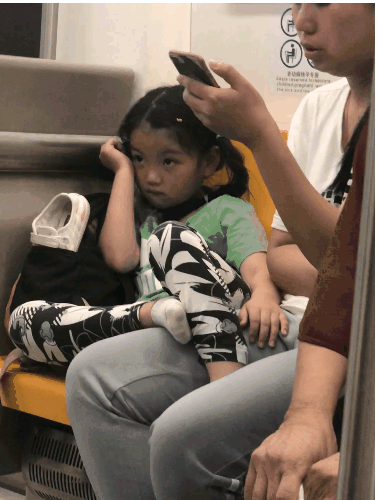 那些曾红极一时的童星怎么样了？假笑男孩靠接祝福视频赚钱休闲区蓝鸢梦想 - Www.slyday.coM