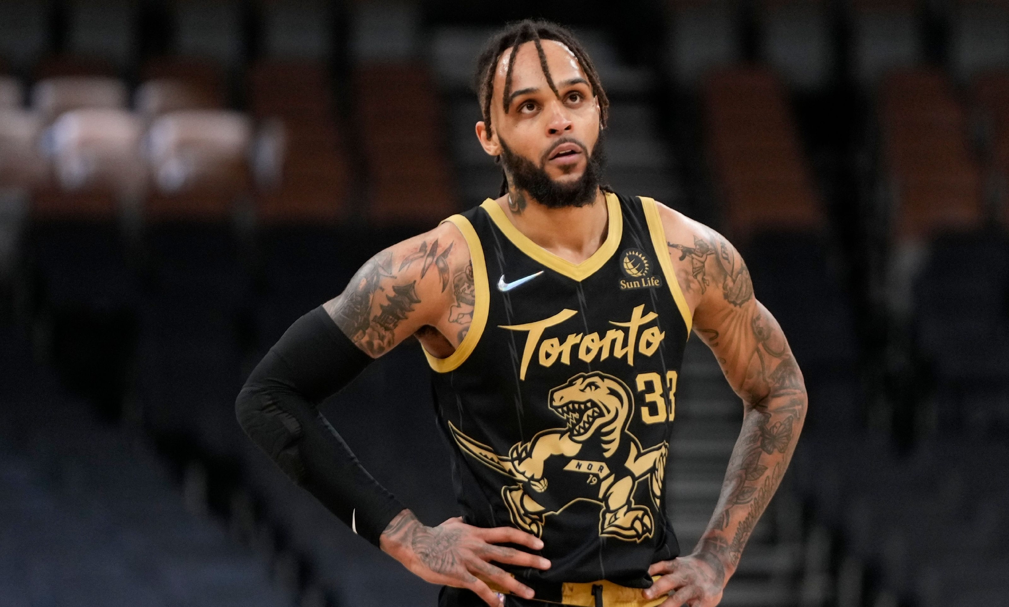 3换1湖人打包送走两大筹码猛龙接手小塔克两队皆大欢喜