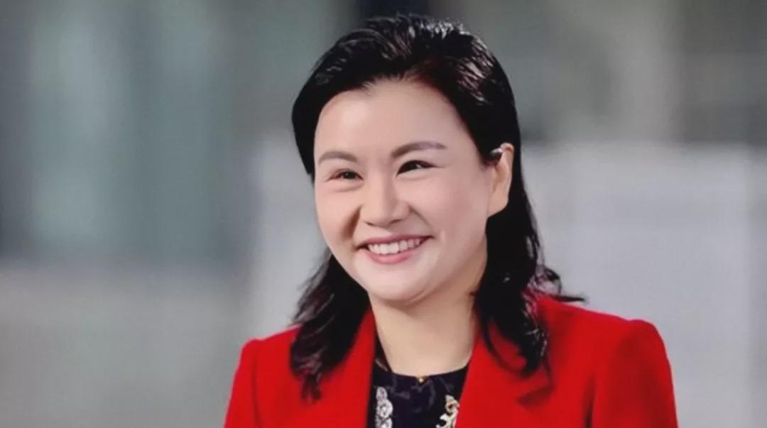 她所在的澳亚光学当时搞扩建,想把丝网印刷部单独扩建为一个新厂,可