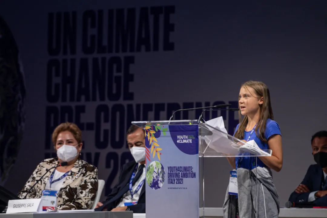 ▲当地时间2021年9月28日，在意大利米兰举行的世界青年气候行动中，瑞典青年活动人士、政治活动家和激进环保分子格蕾塔·通贝里发表讲话。以其为代表，瑞典的环保激进思潮可谓树大根深。图/Ic photo