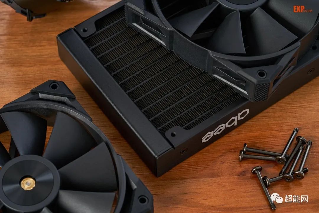 abeeapexplusi240一体式水冷散热器图赏专为lga1700平台打造