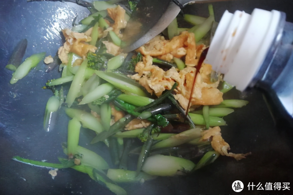 这菜正当时，简单炒一炒比肉香，还能保护眼睛，孩子近视要多吃休闲区蓝鸢梦想 - Www.slyday.coM