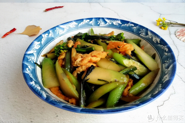 这菜正当时，简单炒一炒比肉香，还能保护眼睛，孩子近视要多吃休闲区蓝鸢梦想 - Www.slyday.coM