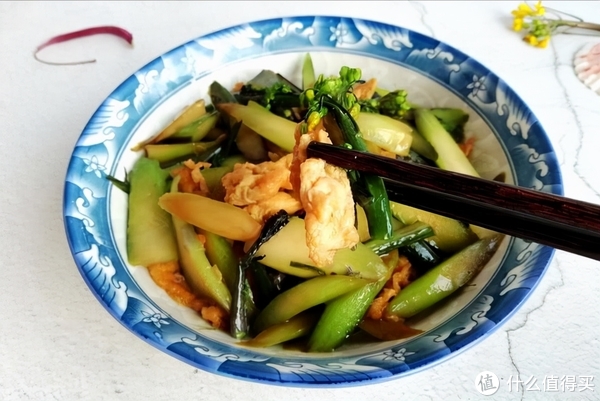 这菜正当时，简单炒一炒比肉香，还能保护眼睛，孩子近视要多吃休闲区蓝鸢梦想 - Www.slyday.coM