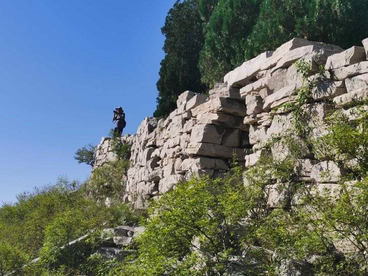 花山居士登围子山赋