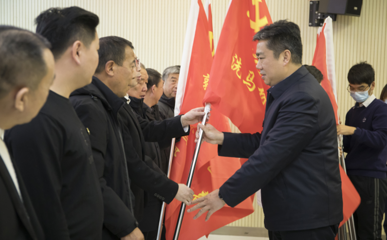 张家口万全区：让党支部成为项目建设的“红色引擎”休闲区蓝鸢梦想 - Www.slyday.coM