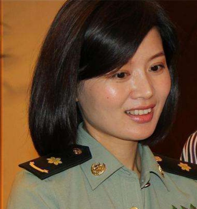 程愫25岁嫁丈夫傅程鹏结婚16年却被出轨离婚后逆袭当上院长