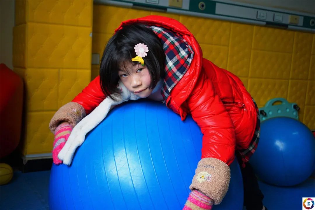 最美亲家母:照顾亲家脑瘫女儿9年不离弃,直言:她也是我的女儿|鑫鑫|李