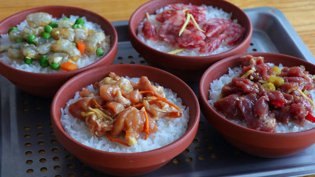 不想炒菜试试这样的家常菜,家庭钵仔饭做法,简单好吃又营养!