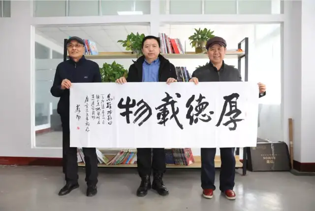 2022中国（重庆）书画人才联谊会成功举办休闲区蓝鸢梦想 - Www.slyday.coM