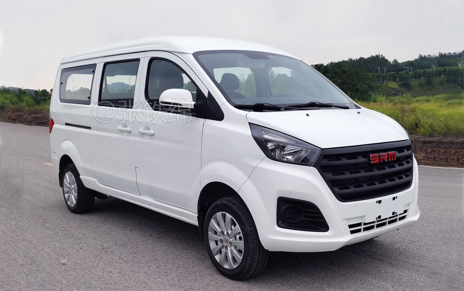 华晨鑫源新款mpv来了,侧滑门,5/6/7座都有,搭载1.5l动力-新浪汽车