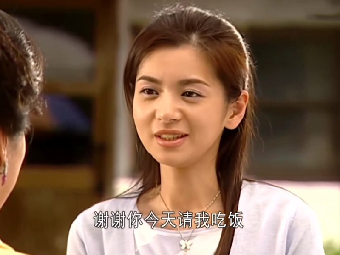 这么多年过去了,殷振燮第一次知道女儿雅俐瑛生活在国内,并且拿到了