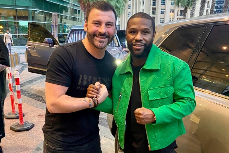 50场不败的背后盘点梅威瑟职业生涯黑暗时刻总共6次处于险境