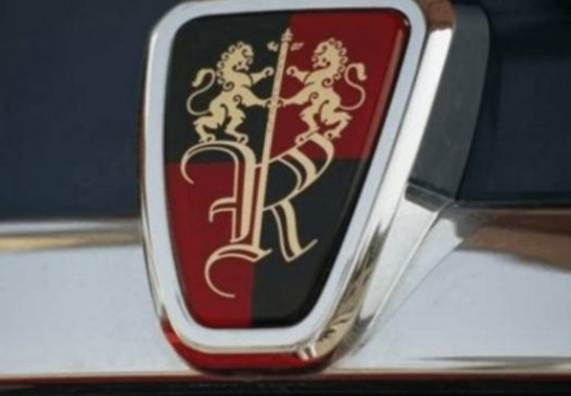 现在荣威也对车标进行了升级,新车标依旧采用了形式元素,不过车标的