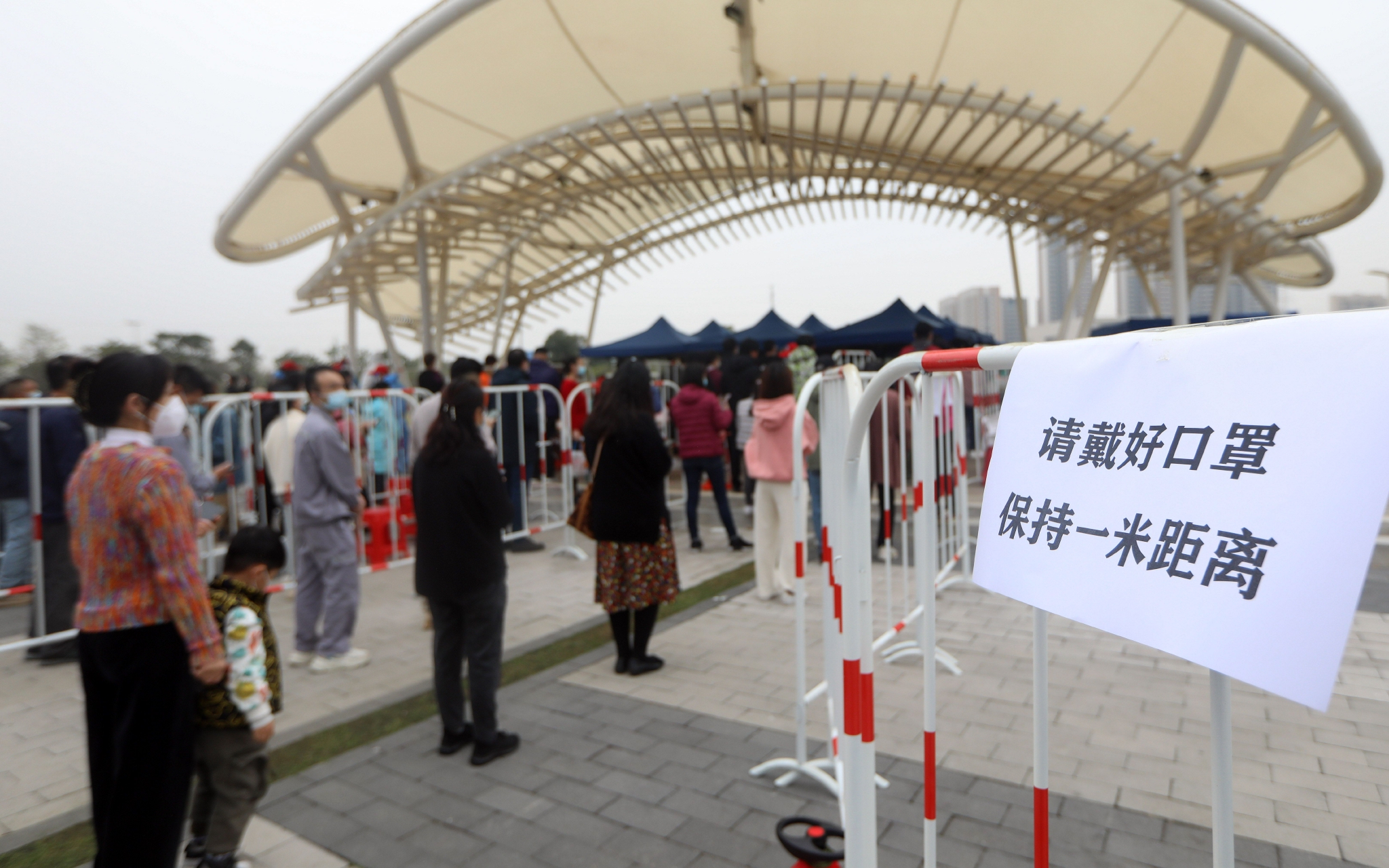 1月14日,广东珠海,珠海市开展全市核酸检测工作。图/IC photo