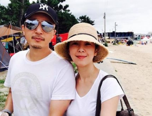 靠手机维系感情331天,两人结婚才6年|天心|异国|结婚_新浪新闻