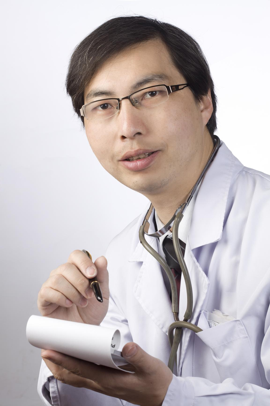 上海市静安区彭浦镇社区卫生服务中心全科团队长严正  本文图片