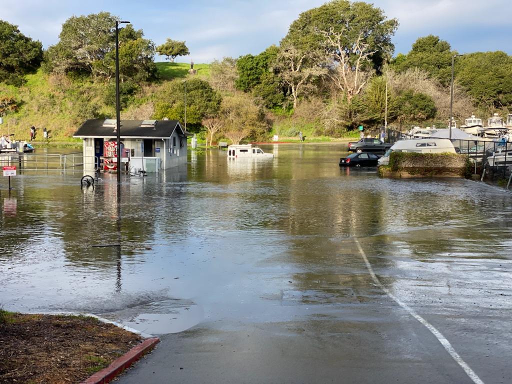 海啸会袭击我国吗？汤加火山喷发，直冲20千米，威力为何那么大？休闲区蓝鸢梦想 - Www.slyday.coM
