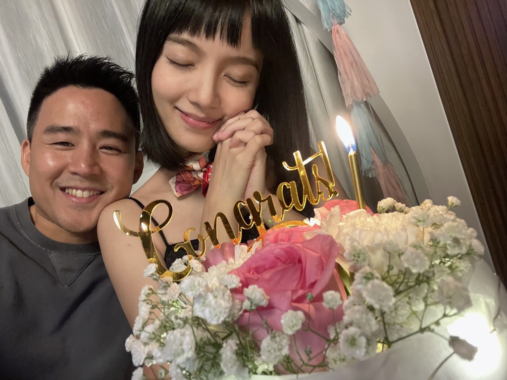 恭喜陈嘉宝诞下第三位千金宣布封肚不再生富豪老公不介意