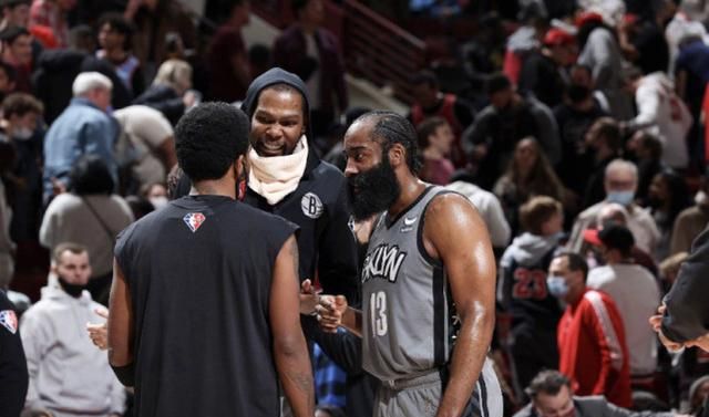 篮网真倒霉!杜兰特受伤惊魂瞬间,左膝外翻伸展,布朗无心酿大错休闲区蓝鸢梦想 - Www.slyday.coM 篮网真倒霉!杜兰特受伤惊魂瞬间,左膝外翻伸展,布朗无心酿大错休闲区蓝鸢梦想 - Www.slyday.coM