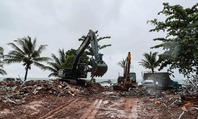 日本9级地震，引发大海啸，最终日本是否会沉没于马里亚纳海沟？休闲区蓝鸢梦想 - Www.slyday.coM