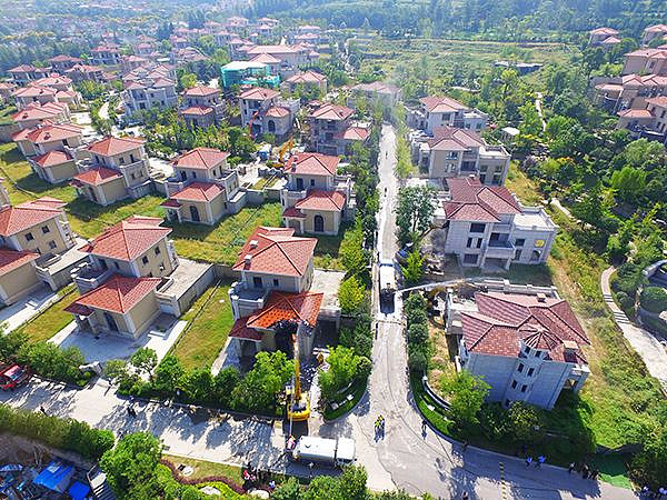 村民:主人都有来头|别墅|违建别墅|主人_新浪新闻