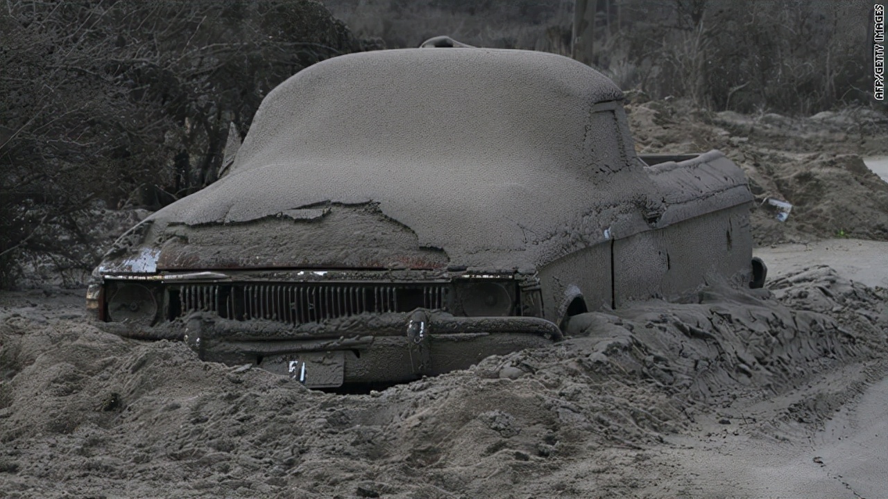 汤加全境失联!巨型火山喷发,直冲20千米,后果到底有多严重?休闲区蓝鸢梦想 - Www.slyday.coM 汤加全境失联!巨型火山喷发,直冲20千米,后果到底有多严重?休闲区蓝鸢梦想 - Www.slyday.coM
