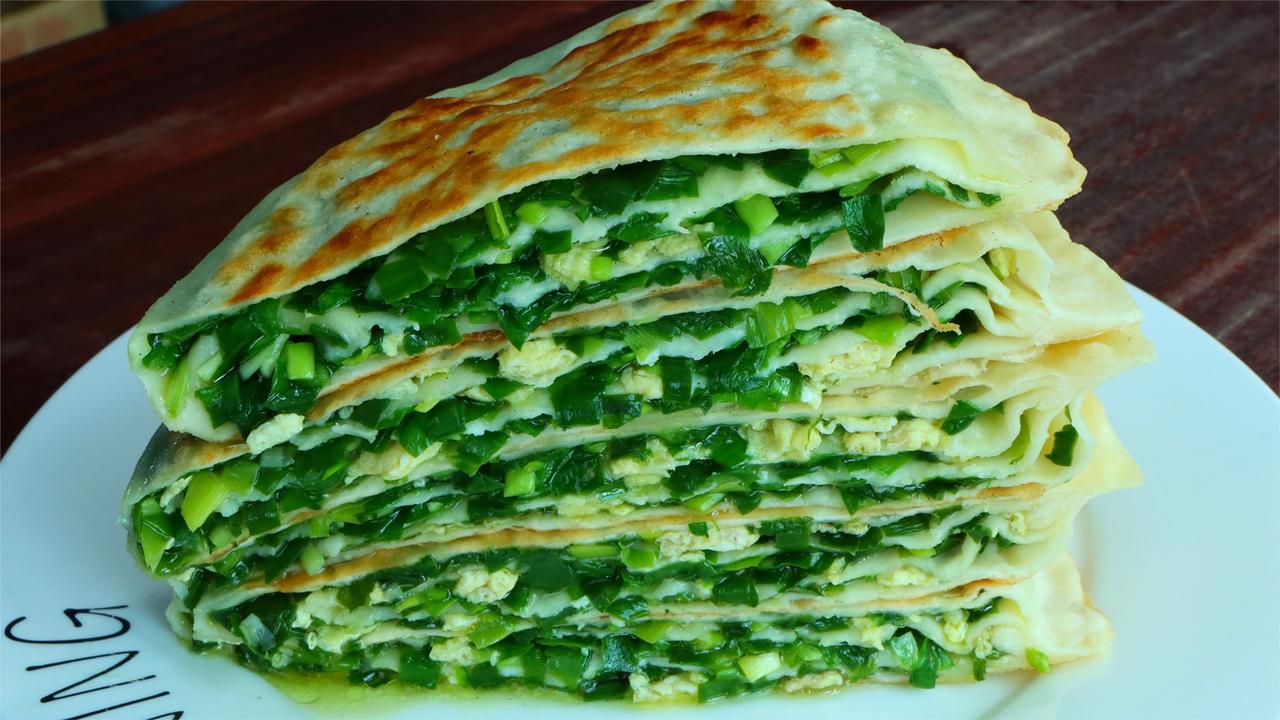 韭菜鸡蛋馅饼这样做简单不露馅皮薄馅大咬一口满嘴香