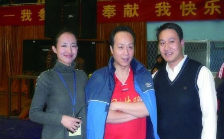 患癌离世后妻子改嫁富商,母亲至今不知情|央视|罗京|刘继红_新浪新闻