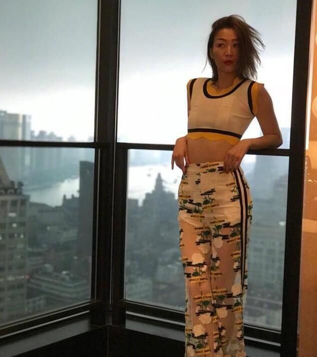 内卷下暴瘦的10位女星有人瘦到22公斤体力不支只能坐轮椅