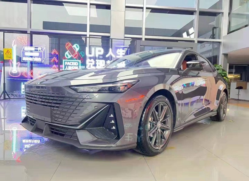 刻在骨子里的运动！长安UNI休闲区蓝鸢梦想 - Www.slyday.coM