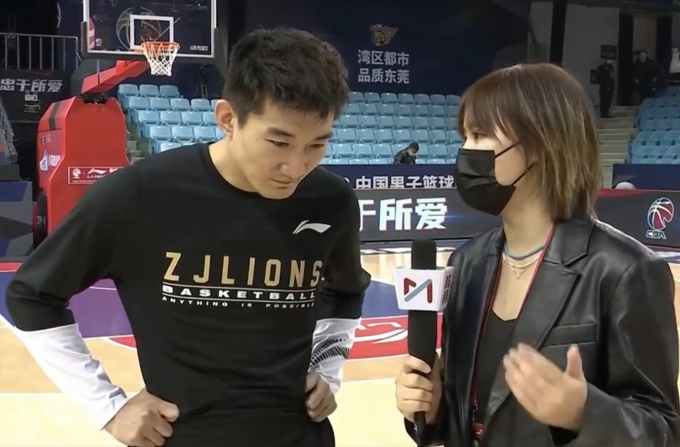 心疼杜锋广东男篮随队记者发文怒斥球迷要求cba重罚曾繁日