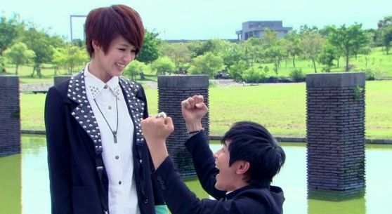 曾沛慈官宣结婚与丈夫已认识十年粉丝曾经还嘲笑过他丑