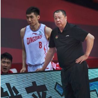 同样是义气李春江暴打吴庆龙放水这就是cba江湖