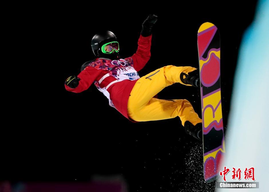 图为蔡雪桐在索契冬奥会比赛中。
