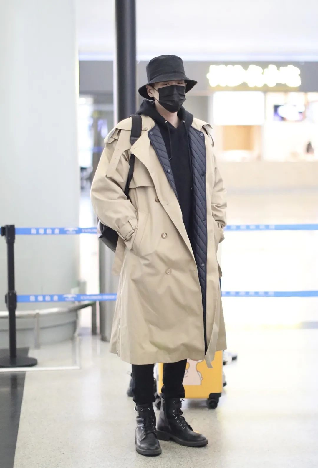 男星街拍井柏然萌系穿搭心动预警mgk梅根订婚后开启度假模式