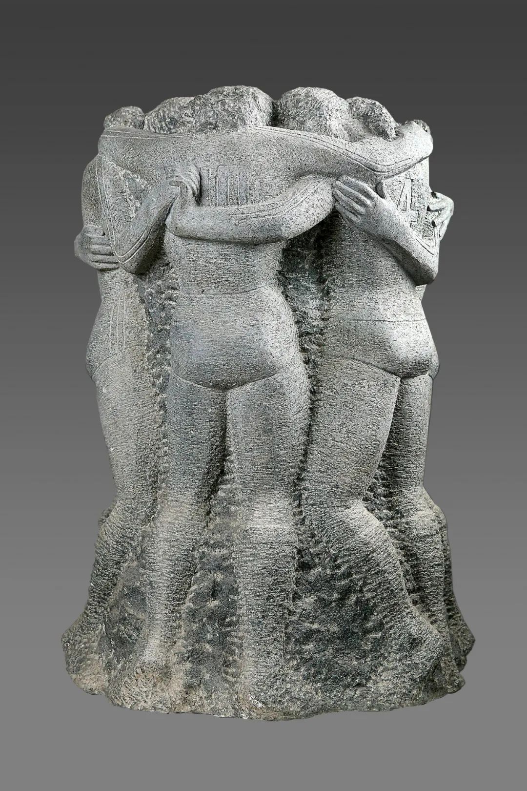 何鄂两件雕塑作品入选2022奥林匹克美术大会