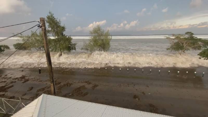 汤加火山喷发全境“失联”，有人以为是炸弹爆炸 邻国斐济华人：房子震了半个小时休闲区蓝鸢梦想 - Www.slyday.coM