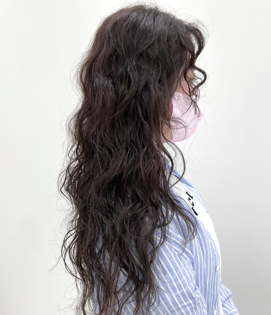 "长发烫满头",风情万种又上头.|长发|发型_新浪新闻