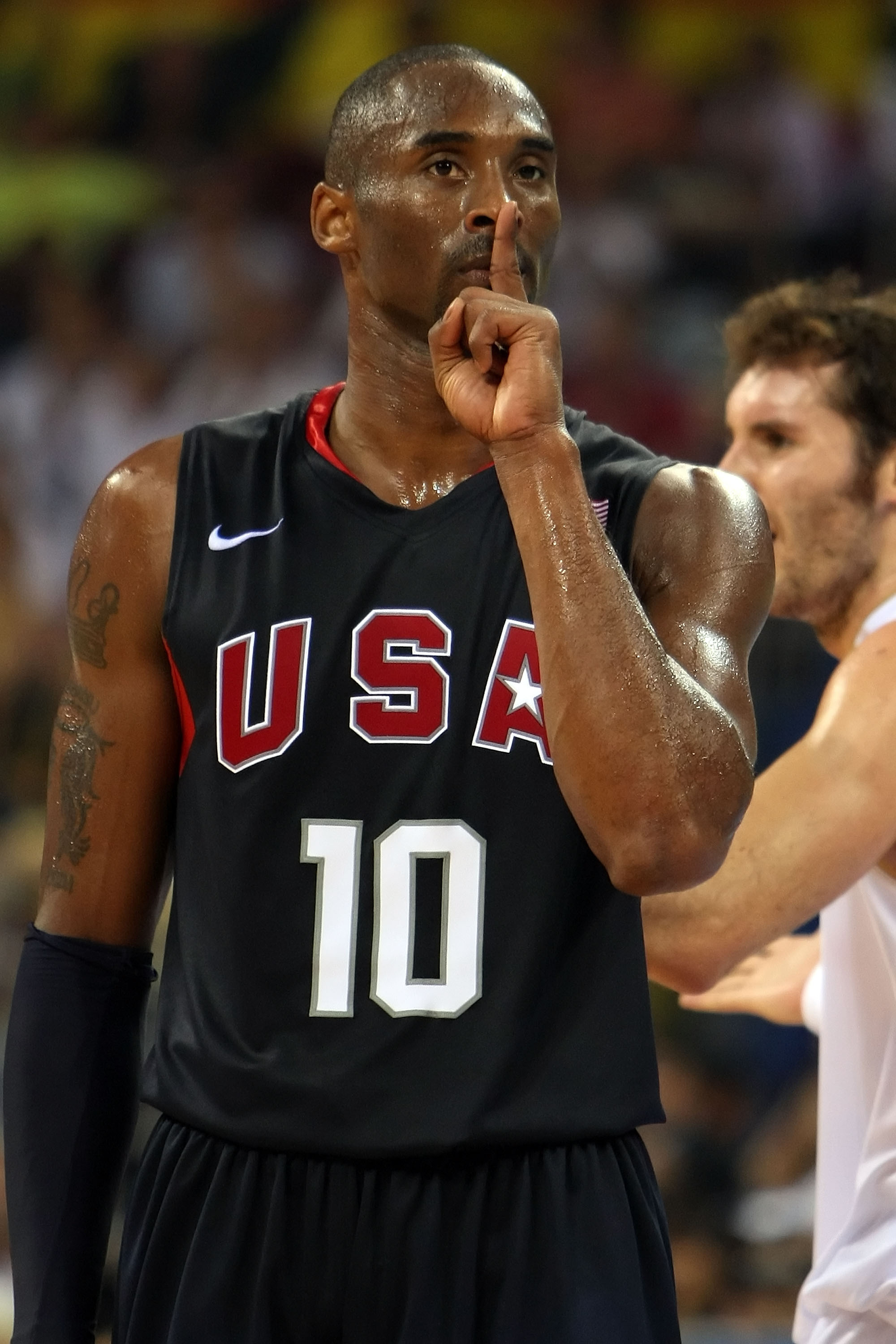 垫脚是因为比赛积极论一名职业篮球运动员的修养