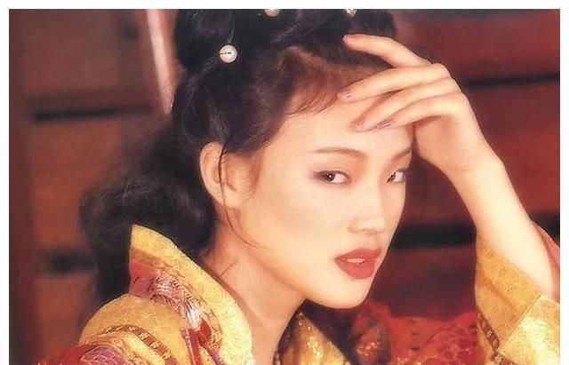 "三级片女神"舒淇:15岁"一脱成名",40岁结婚,至今没孩__财经头条