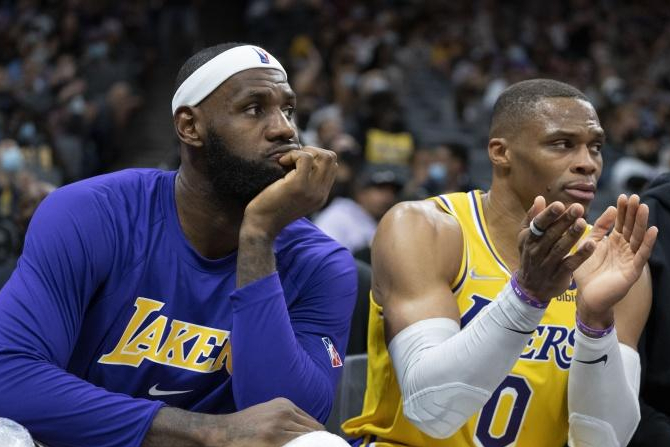 我道歉！詹姆斯公开致歉，威少弟弟鸣不平，名嘴：湖人惨败是好事休闲区蓝鸢梦想 - Www.slyday.coM