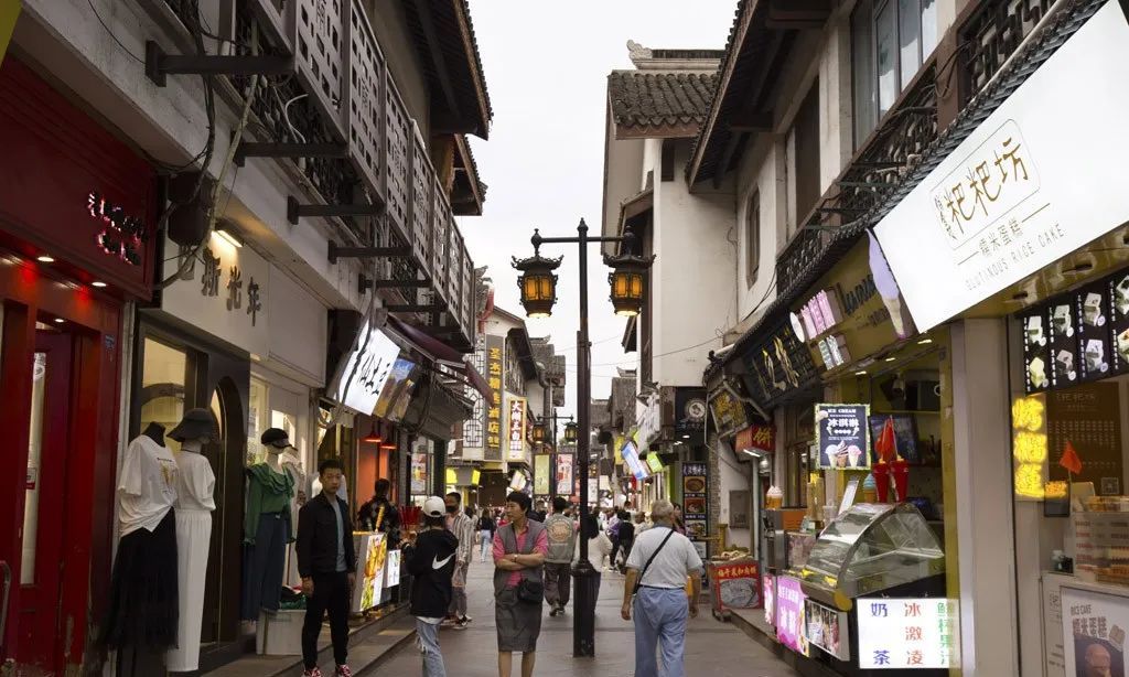 依河而建因水而市传承数千年的江南弄堂式老街