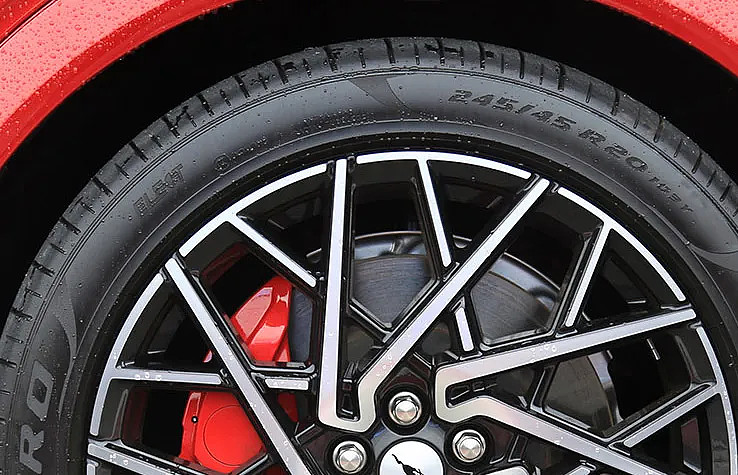 倍耐力pzero搭载福特mustangmachegt轮胎要求大不同