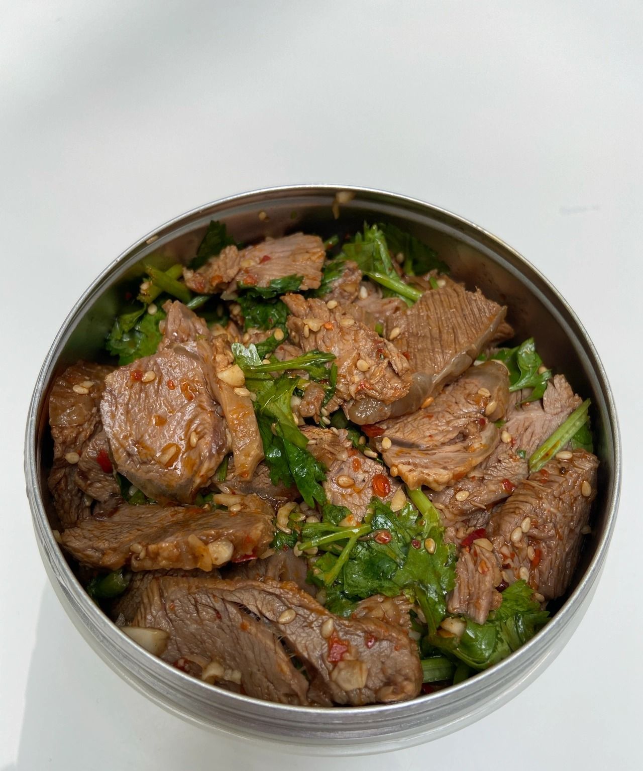 新鲜牛肉怎样做凉拌好吃「新鲜牛肉怎样做凉拌好吃又简单」